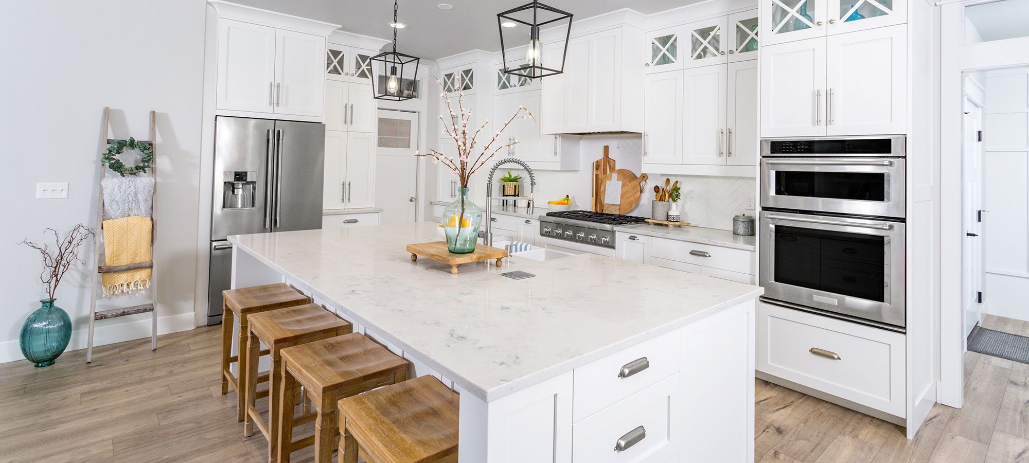 White Kitchen Cabinets
